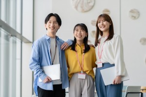 電話なしのデータ入力／楽天グループ／食堂無料