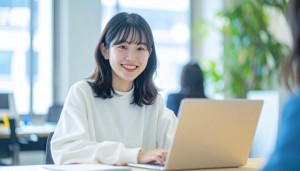 事務スタッフ／ホテル関連