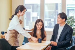 ホールスタッフ／ホテル内