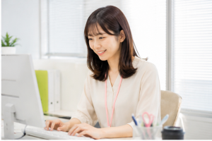 カード会社での後方事務／経理サポート