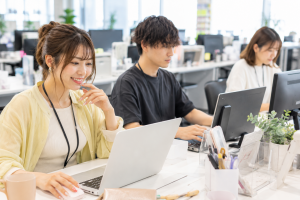 事務／メールオペレーター／書類チェック
